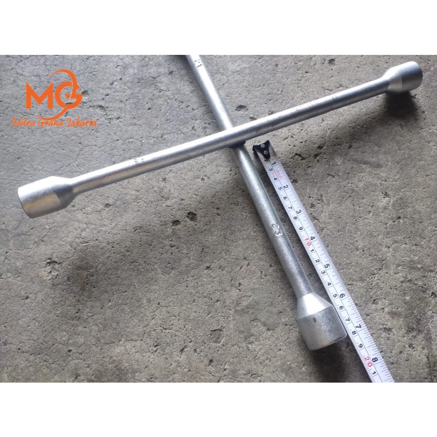 Kunci Roda Mobil Palang Ban Mobil 4 Way Lug Wrench Cross 17-19-21-23mm MGJ