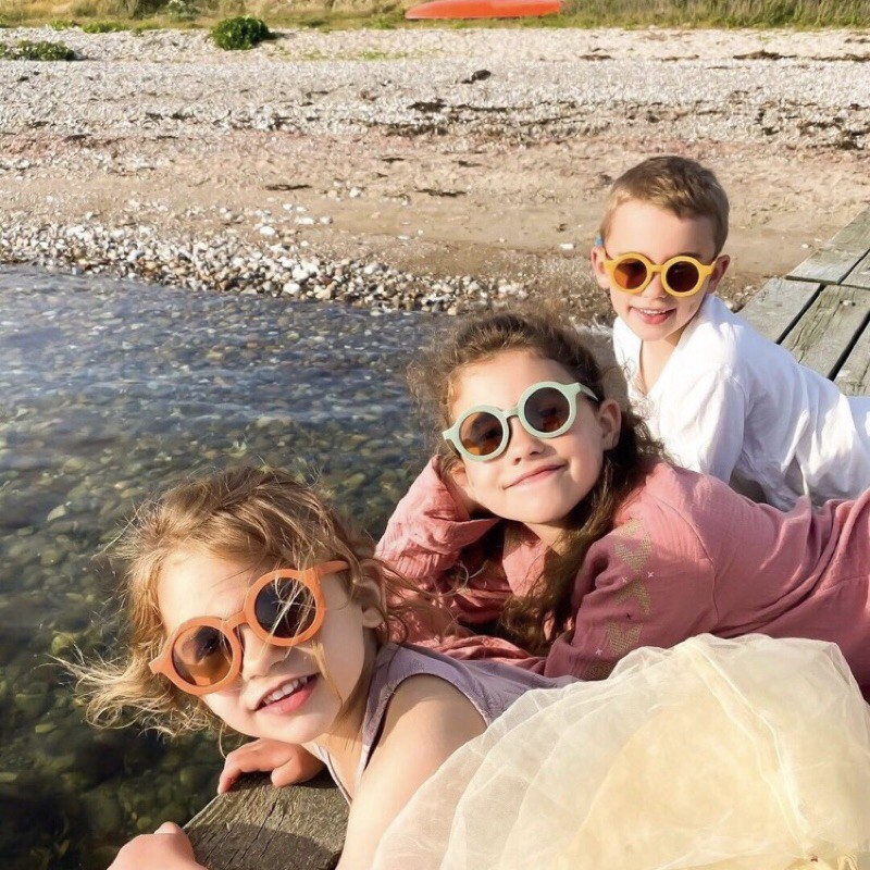KACAMATA ANAK KOREA BULAT O korea import earth color soleram kids sunglasses-6