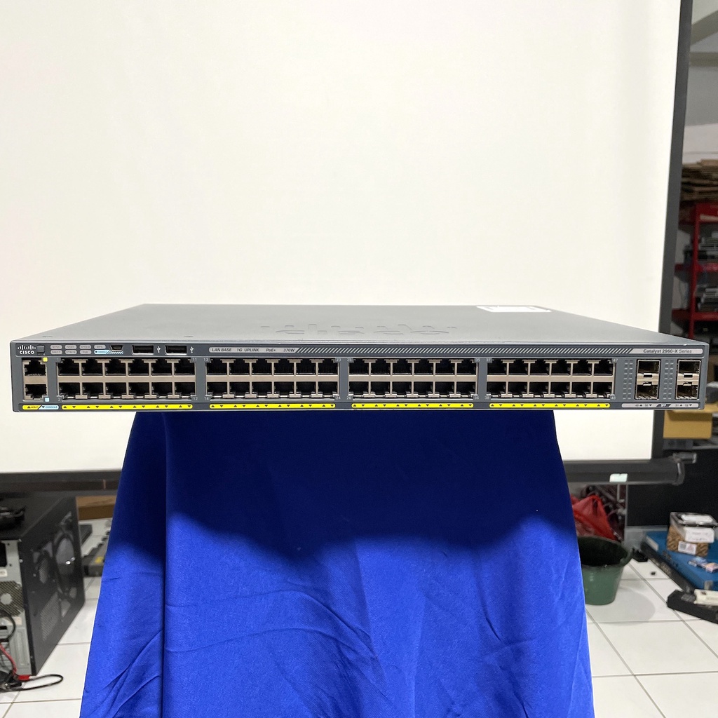 Switch Hub Cisco Catalyst 2960X 48 LPS L 48 Port Gigabit POE Plus 4 Port Gigabit SFP Managed