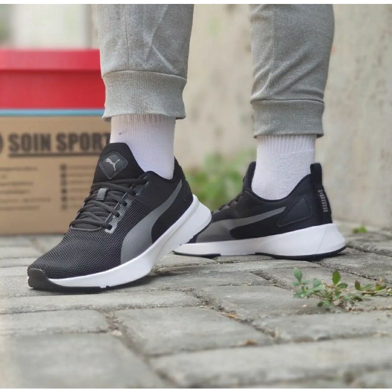 Puma FLYER RUNNER original BNIB for men (192257 65)