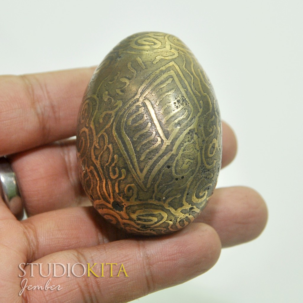 

Telur Kocak Kuningan Tribal