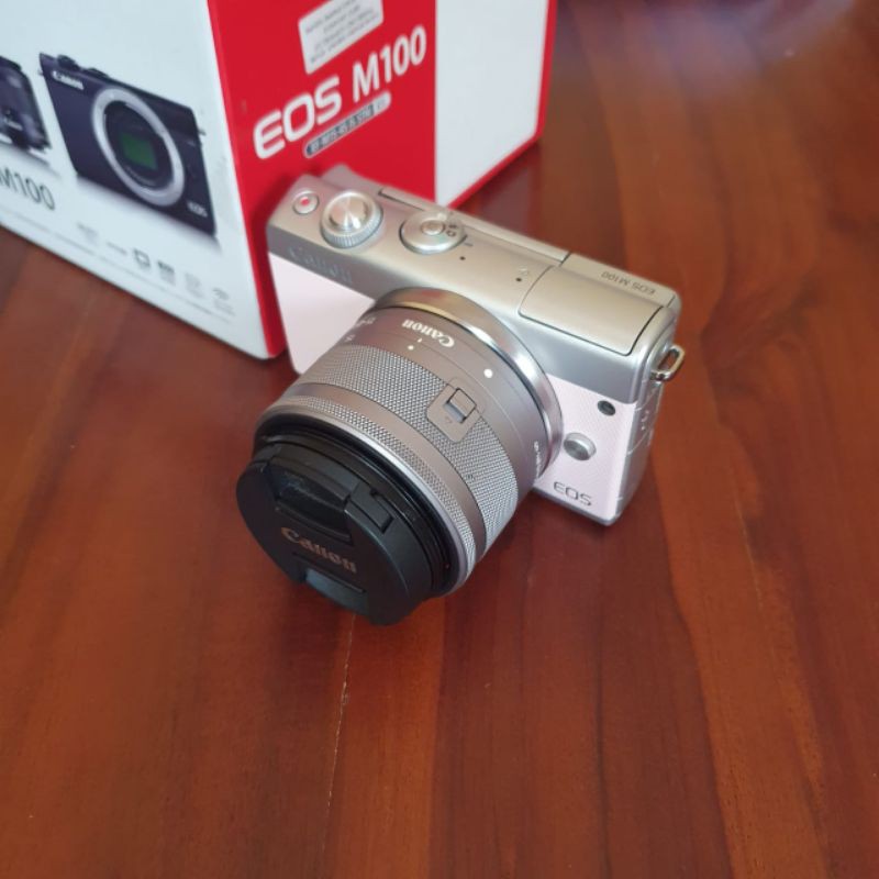 Kamera Canon M100