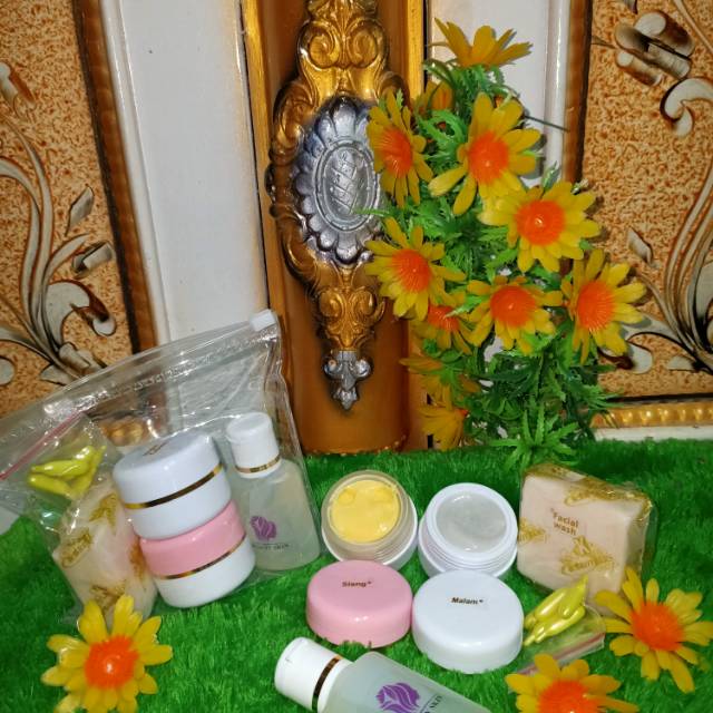 Crem glowing toner kuning RS 30ml