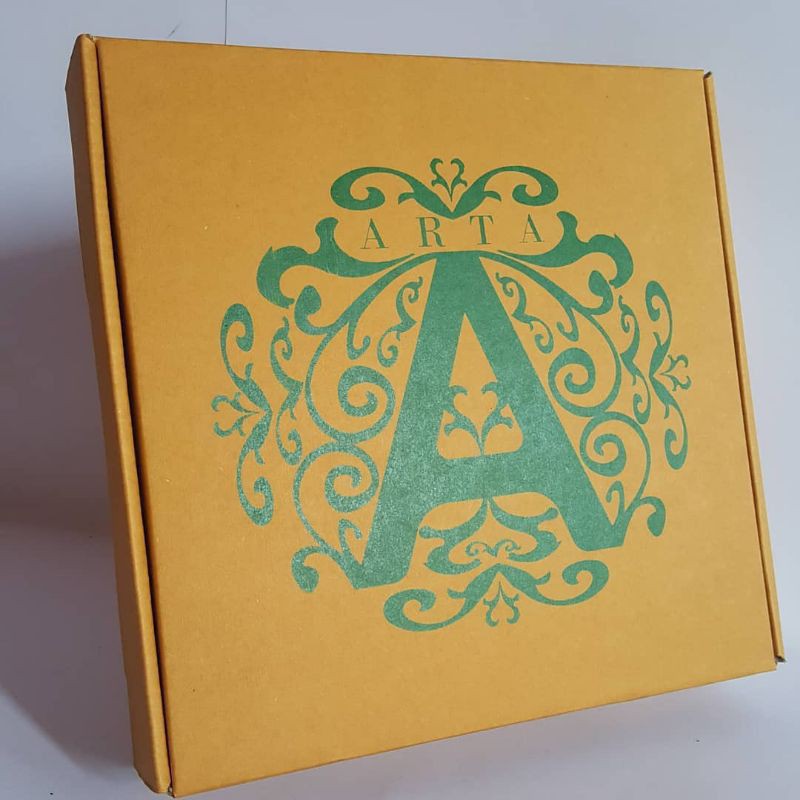 

Box Kue, baju, hijab, dll uk. 25x25x7