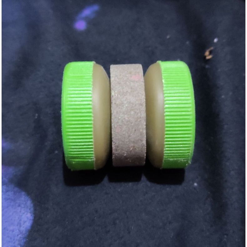 

ALAT BANTU ASAH PISAU DAN GUNTING PRAKTIS MODEL PUTAR