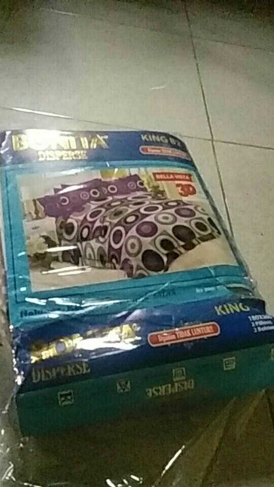 Sprei Bonita King 180 Cm X 200 Cm Corak Bellavista