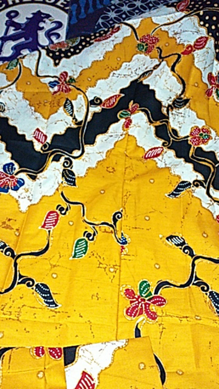 Batik Tunik Zigzag Kuning