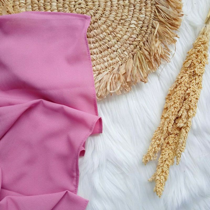 Pashmina Diamond Ceruty 180x75 Halus Premium Jahit Tepi Hitam Pasmina Panjang Basic Non Instan Sleman Jogja-Pashmina Pink