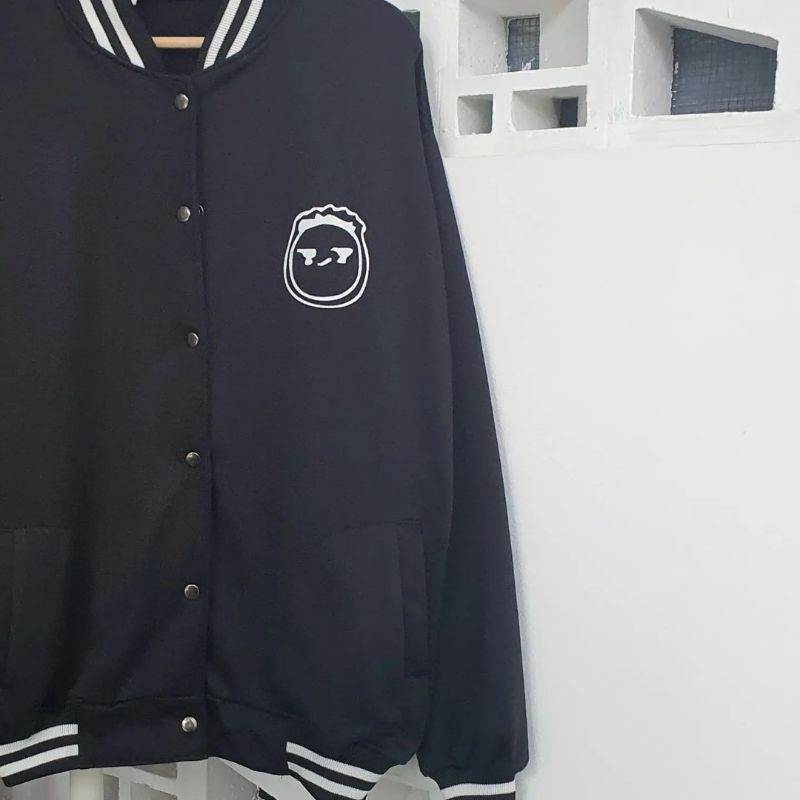 jaket sweater BE smile basebbal XXL