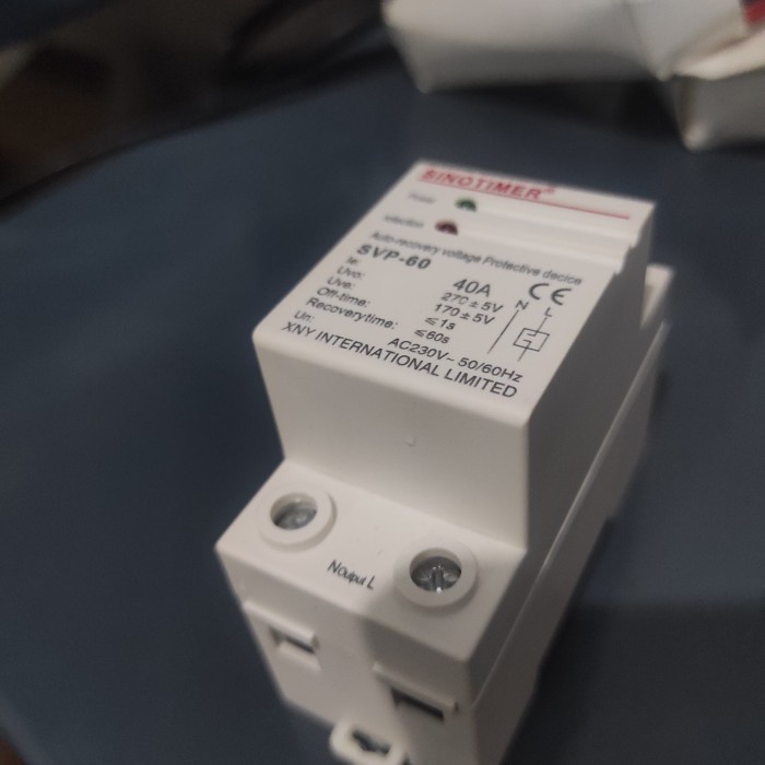 Auto Recovery Voltage Protektor 40A for AC 220V Panel Surya System