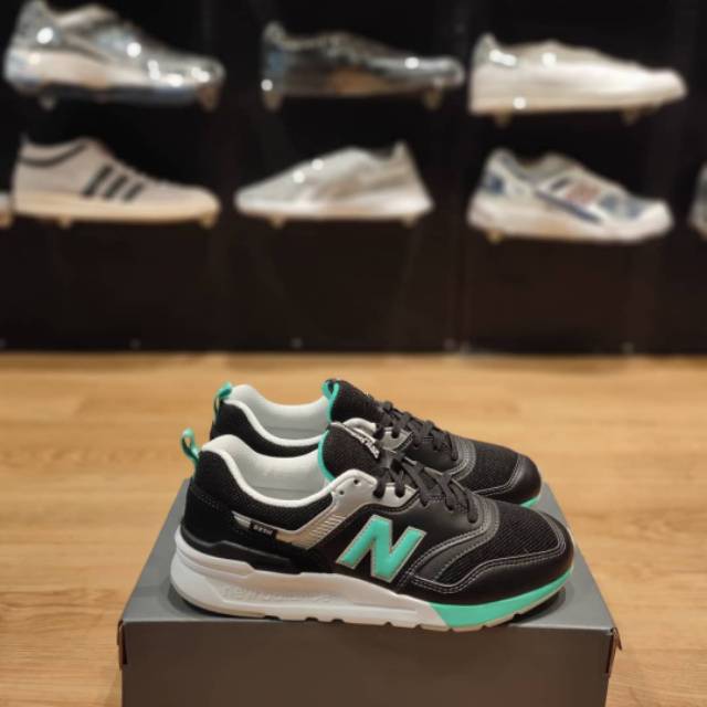 Sepatu New Balance CW997HFC