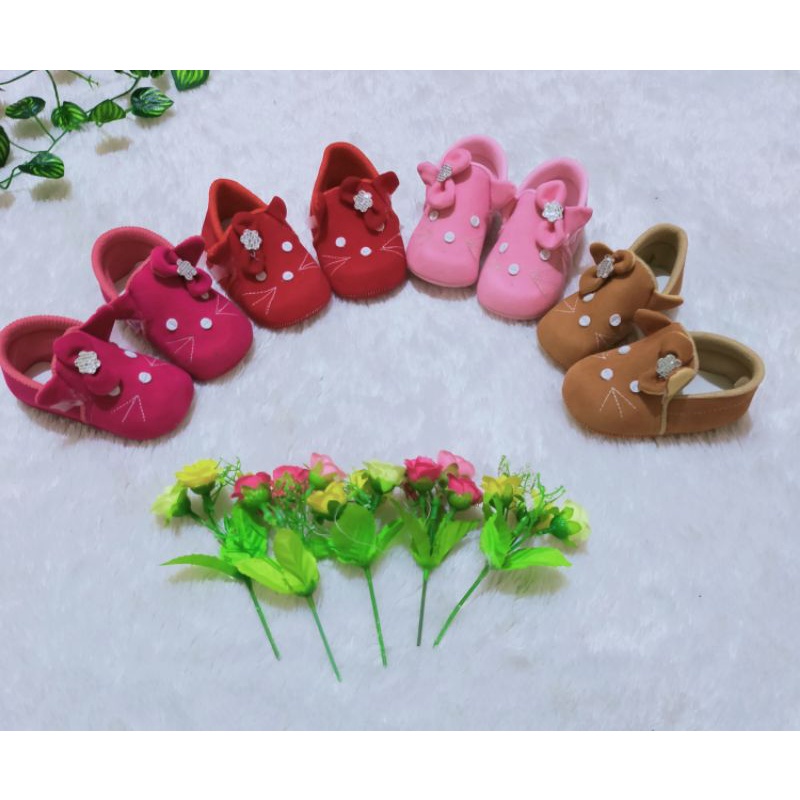 Baby Rabbit Shoes New Born Sepatu bayi Ringan Suede 1-12 bulan Panjang Sol 11-12cm