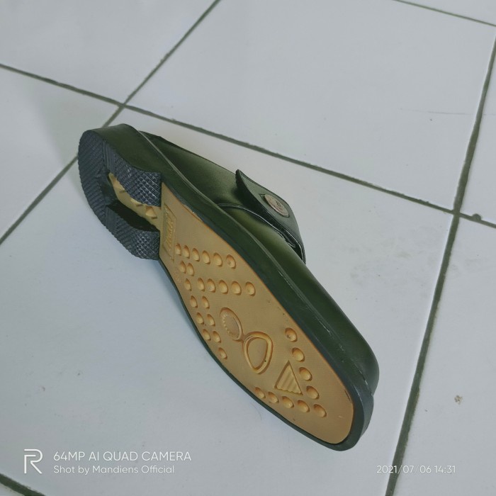 MANDIENS - Sepatu Sandal Kulit Medali 117 - Sendal Bustong Pria - Selop Pengantin Kulit - Selop Guru