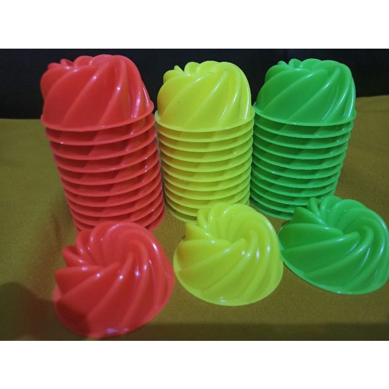 Cetakan Puding Twister