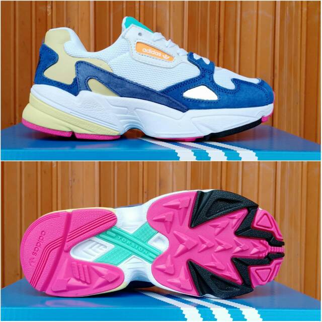 ADIDAS TORSION PREMIUM WANITA SEPATU JOGING