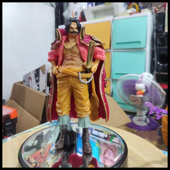 Action Figure One Piece Gol D Roger 23cm Figure