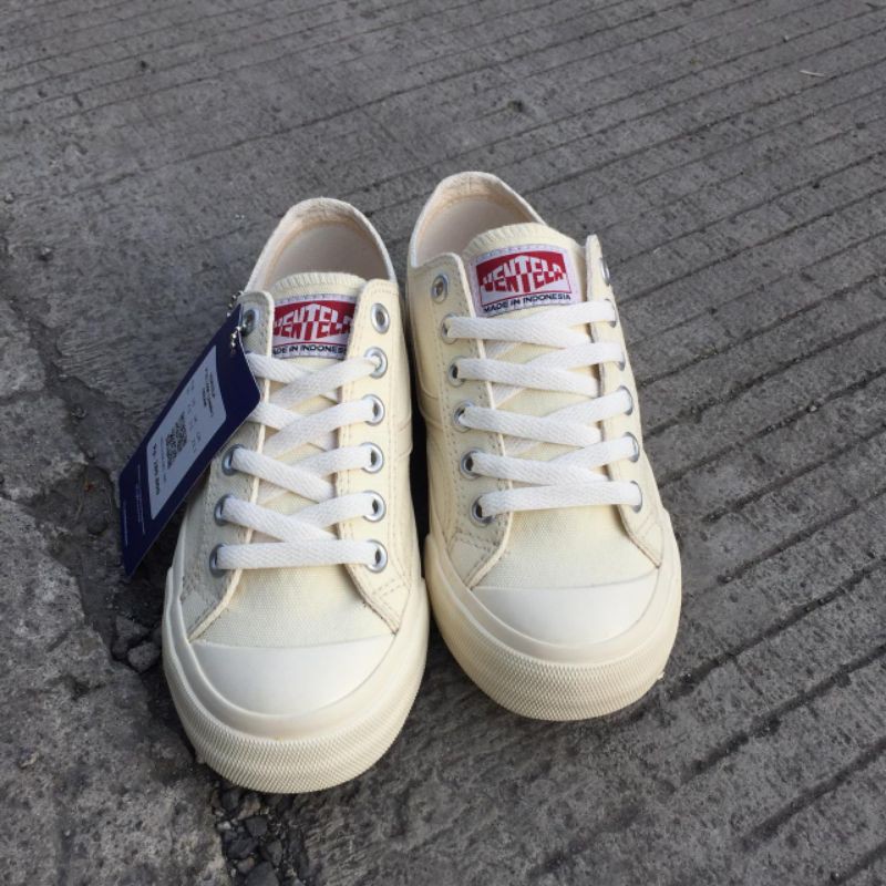sepatu sneakers Ventela Public Low Cream Original Produk terlaris dan termurah