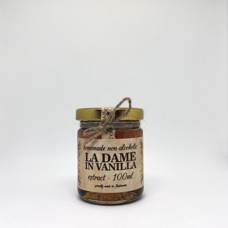 

La Dame in Vanilla Ekstrak Halal -- Non Alcohol Vanilla Extract 100ml