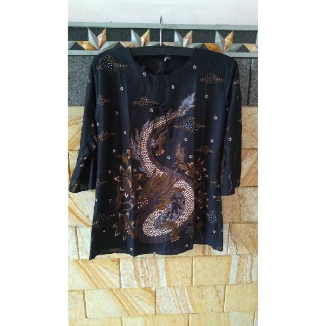 Batik motif naga