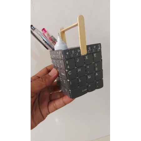 

Kerajinan Tangan Tempat Pensil Ilma 11 IPAC