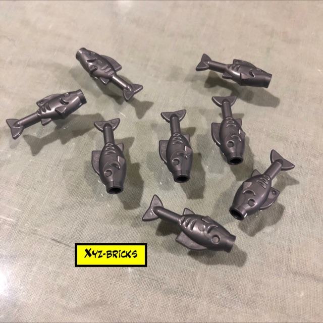 LEGO PARTS 4611885 Animal - Fish with Knob Silver Metallic
