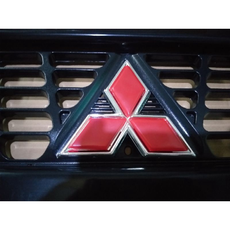 EMBLEM STIKER LOGO TIGA BERLIAN GRILL CANTER