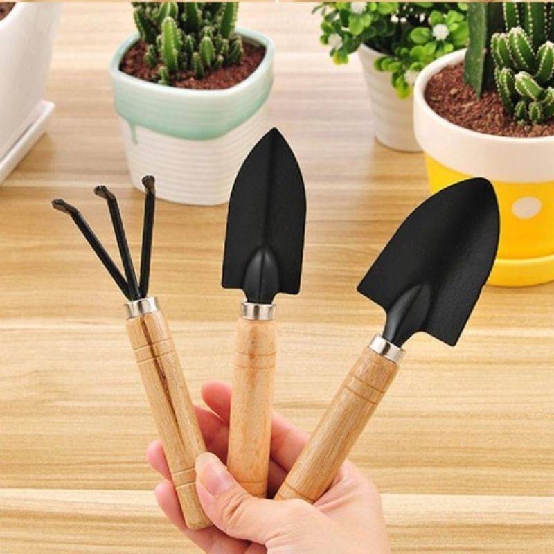 Set Berkebun Mini 3 IN 1 (Sekop, Garpu, Cangkul) . ALAT BERKEBUN SEKOP GARUKAN MINI 3 IN 1(SM-3)