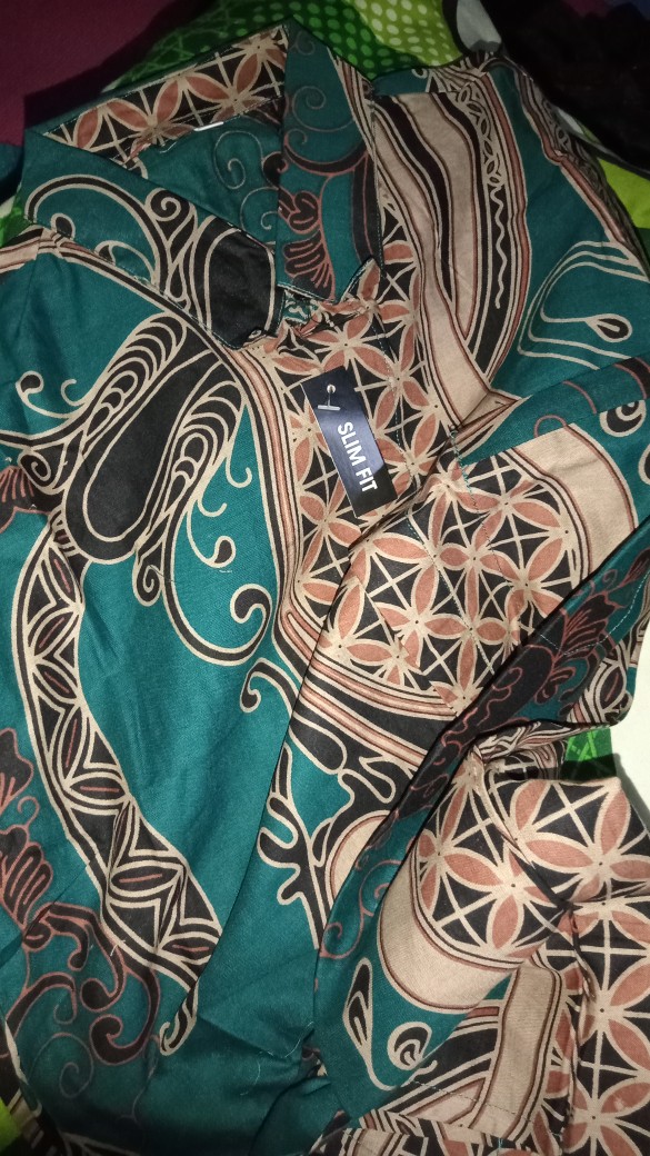 Kemeja Batik Slimfit Top Brand Masa Sekarang