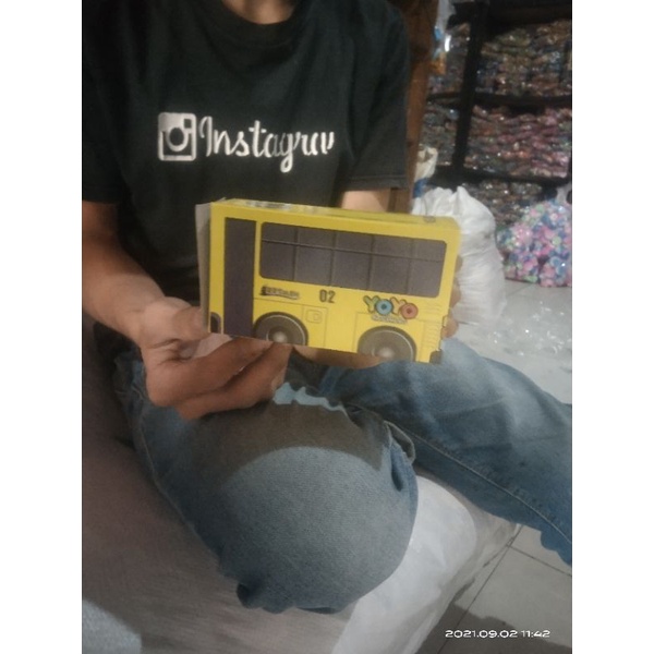

Kertas Kado mainan kosong