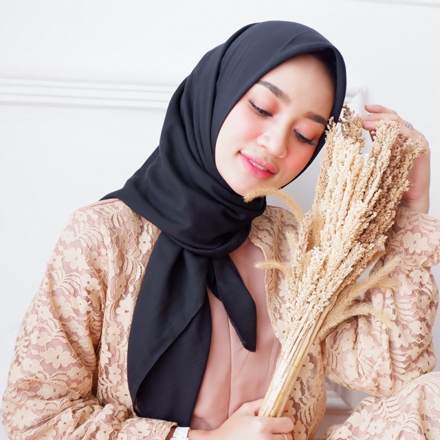 SEGIEMPAT VOAL ARABIAN