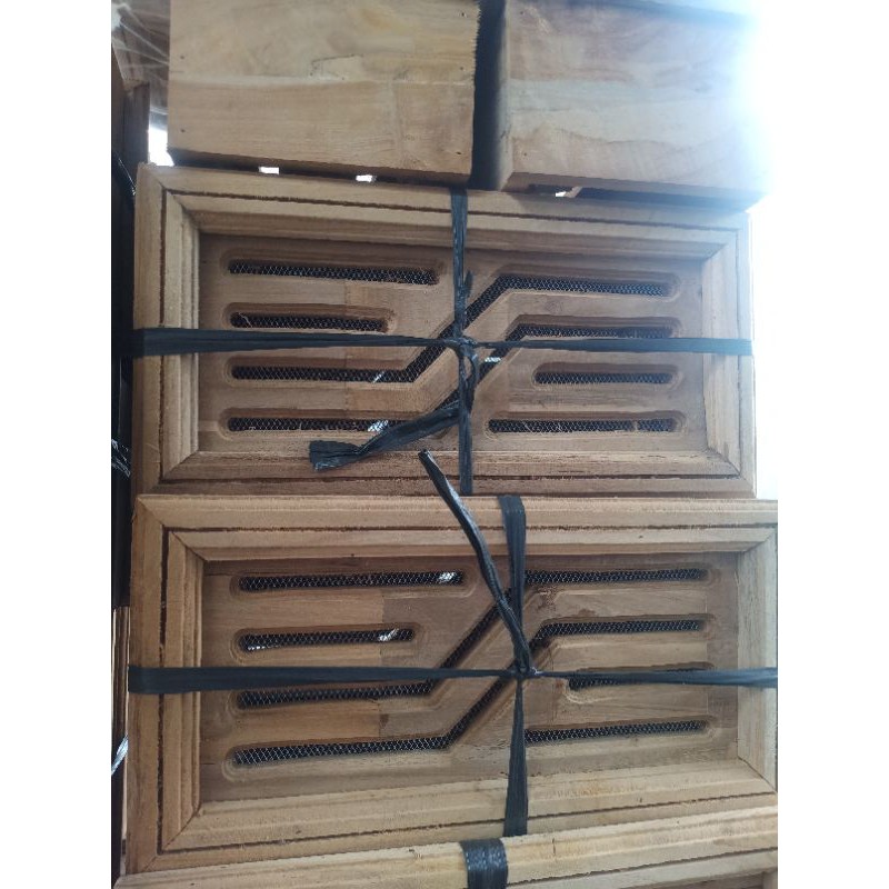 Loster kayu jati plus kawat anti nyamuk