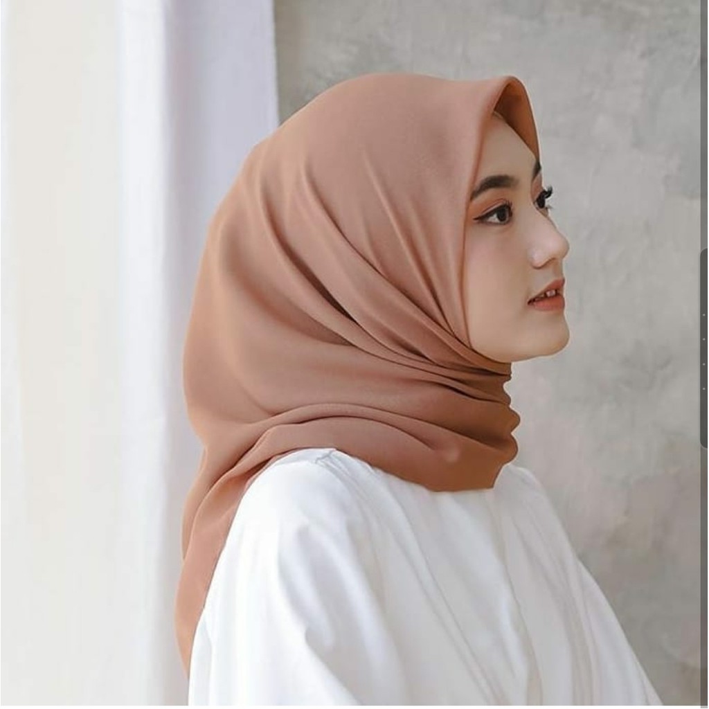 BELLA SQUARE SEGI EMPAT, KERUDUNG PREMIUM, HARGA MURAH, GLOSIR, BAHAN