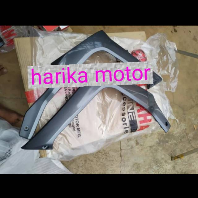 MOLE SIDE COVER 1 2 dek kanan kiri X RIDE 125 sepasang original yamaha
