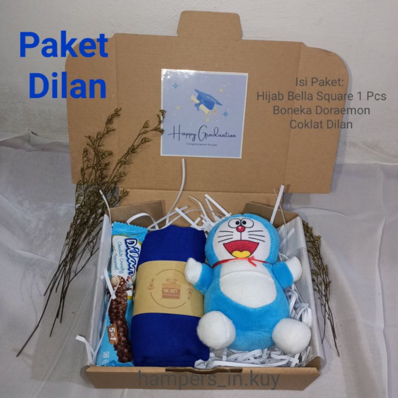 Hampers Hijab Boneka Doraemon | Kado Ulang Tahun | Gift Box Birthday | Kado Wisuda | Gift Box Graduation| Hadiah Cewek