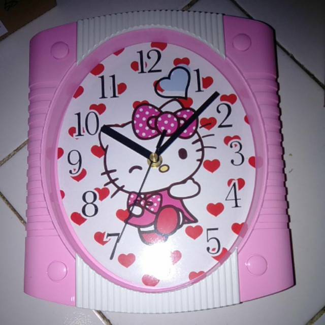 Jam dinding karakter hello kitty