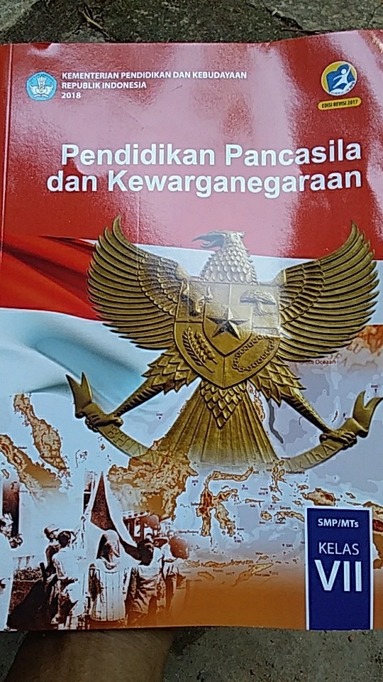 Ppkn Pendidikan Pancasila Dan Kewarganegaraan Kelas Vii 7 Smp Revisi 2017 Shopee Indonesia