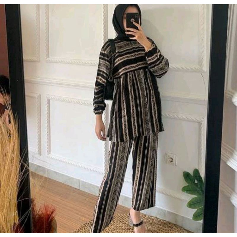 OMYRA ONE SET / KINAN LULU ESPANA LIVIA TARINA AVORA MADIA NACO ELINA ONE SET RAYON TIE DYE-Omyra hitam