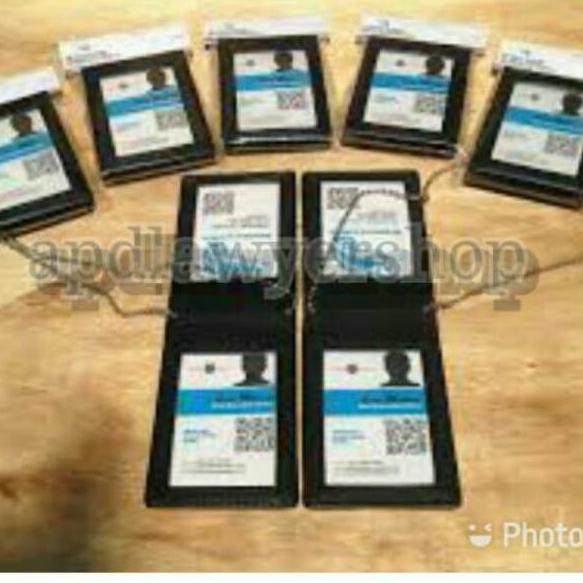 

Berkualitas! Name Tag Id Card Holder Dompet Tempat Kartu Kulit 2 sisi Hitam Dof plus Kalung Rantai
