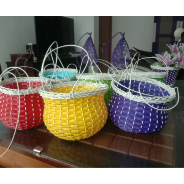 Pot gantung rotan sintetis
