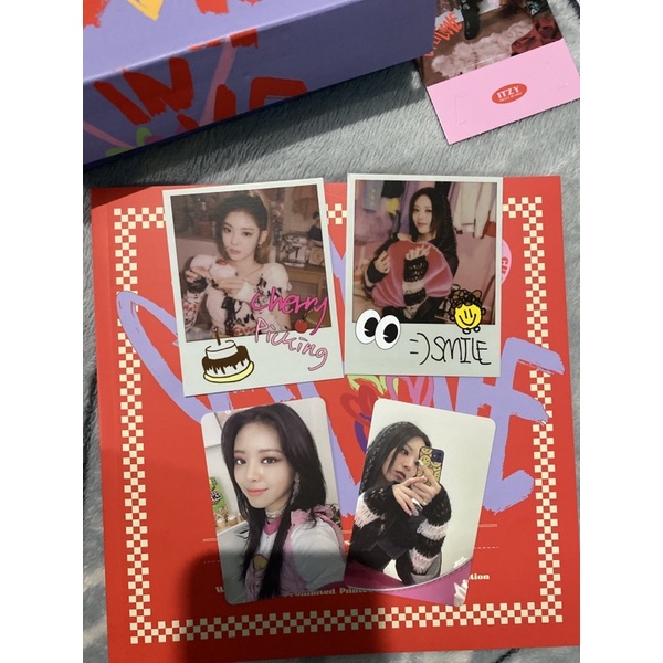 ITZY Crazy In Love Photocard