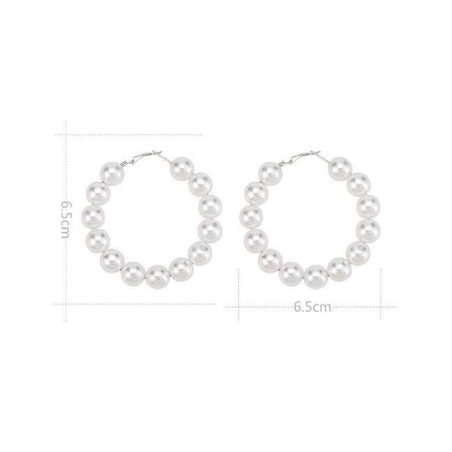 LRC Anting Tusuk Fashion White Round Shape Decorated Earrings