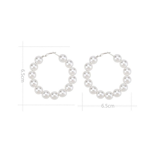 LRC Anting Tusuk Fashion White Round Shape Decorated Earrings