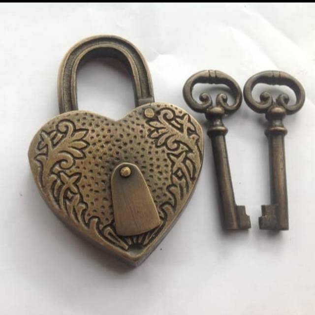 Gembok / Brass Padlock / Gembok Pagar Ukir Love / Kunci Pintu Kuningan Antik