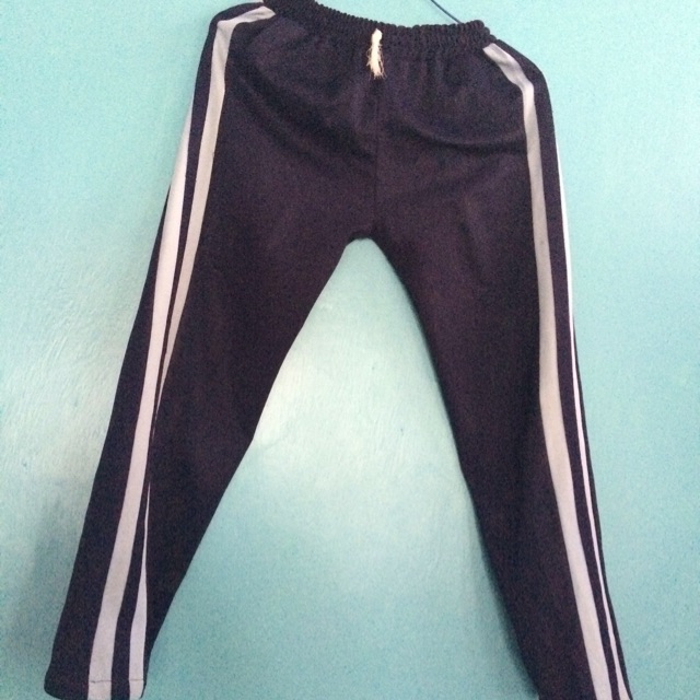 Celana olahraga (preloved)