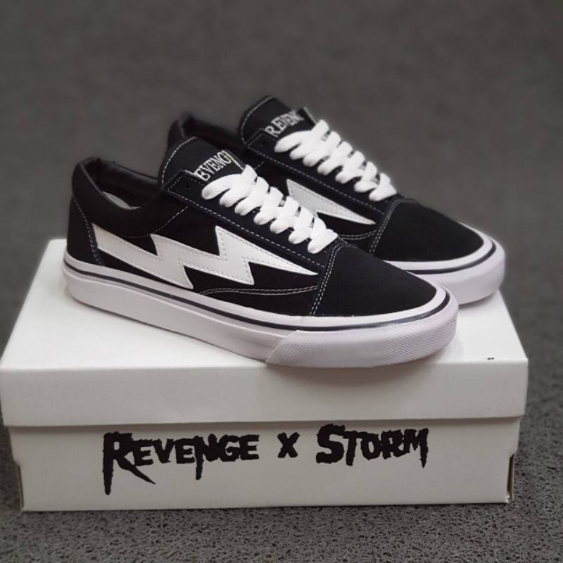 Sepatu Revenge x storm clasic BLACK WHITE 39-43 Grade Original