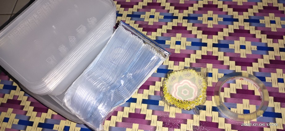 Sendok Makan Plastik Bening Isi 25