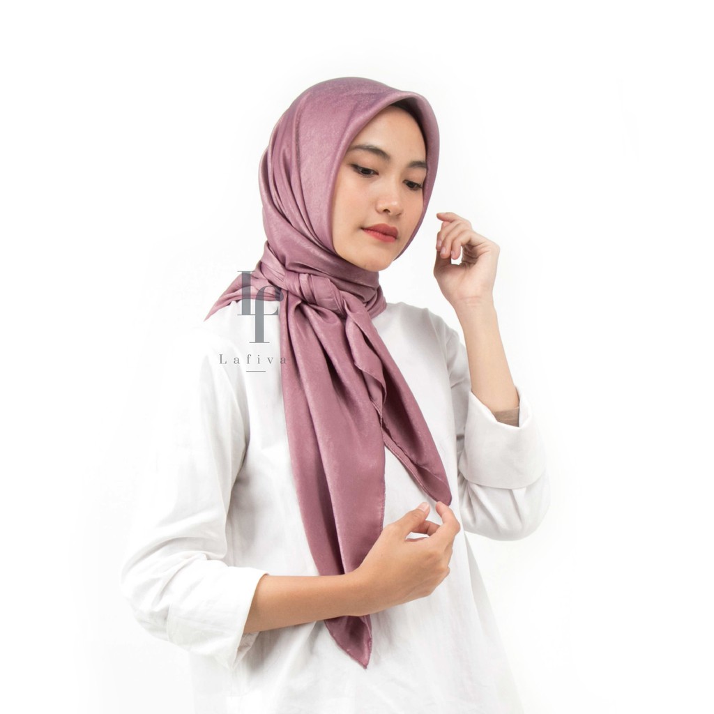 Segiempat/SQUARE Santorini silk/Silk bonbon