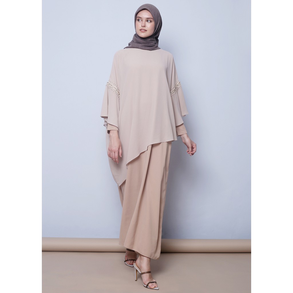 

Dira Set Dress Sand