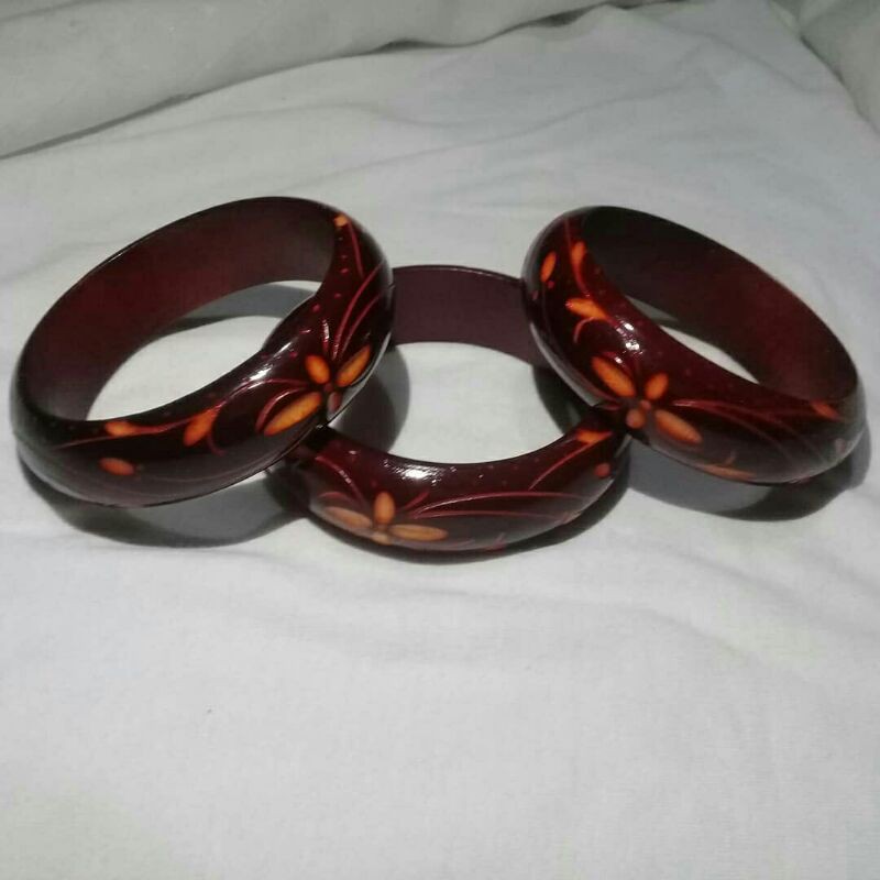 Gelang kayu etnik
