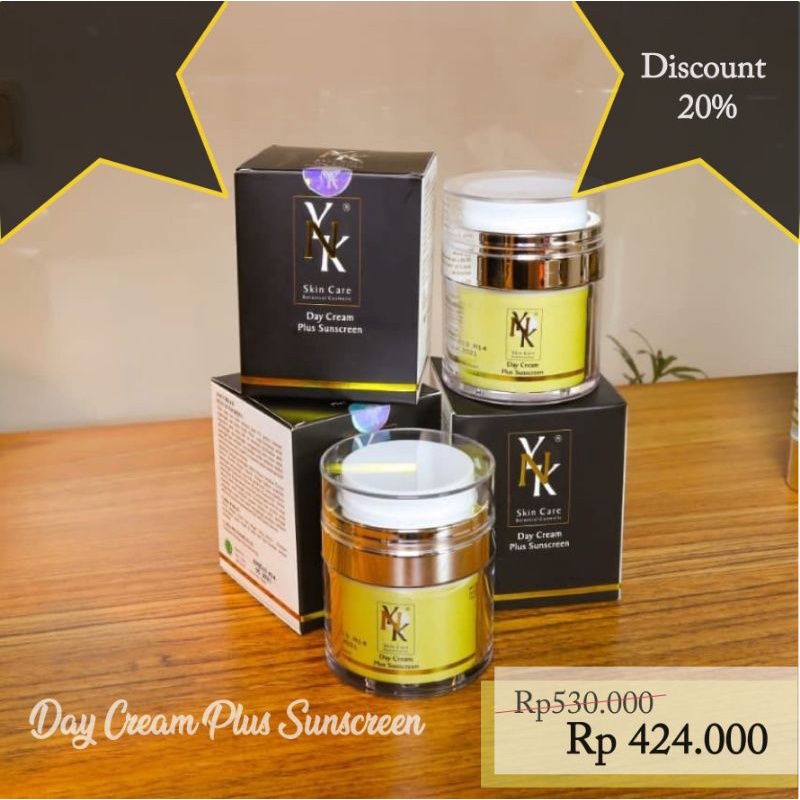 ynk Day Cream Plus Sunscreen Krim Pelembab dan Perawatan Wajah